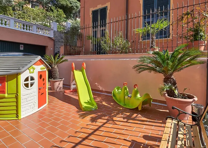 Natalina Hotel 2*