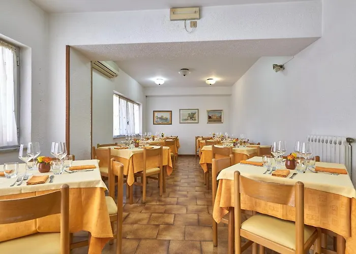 Natalina 2* فينالي ليغوري